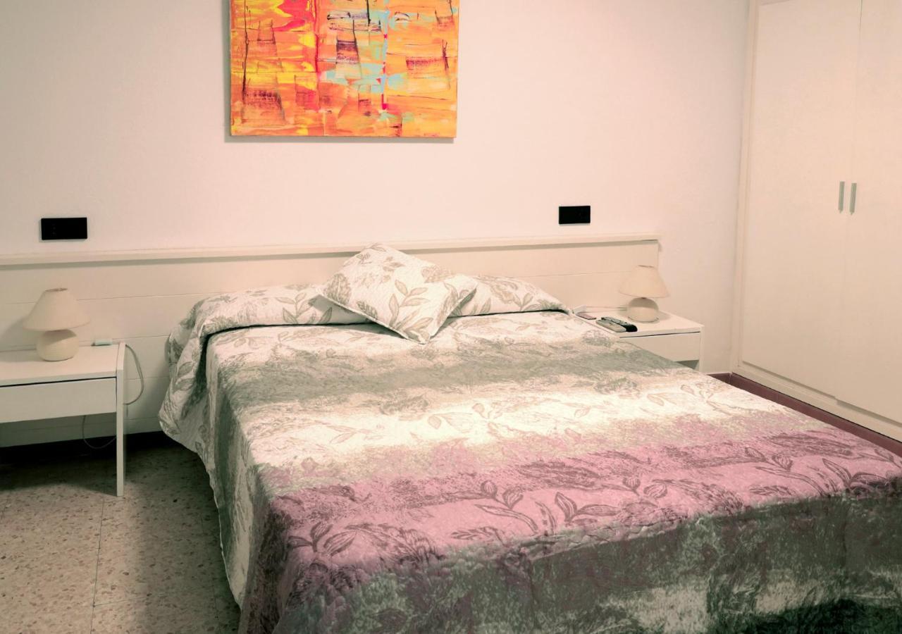 Hostal Lara Llança Eksteriør bilde